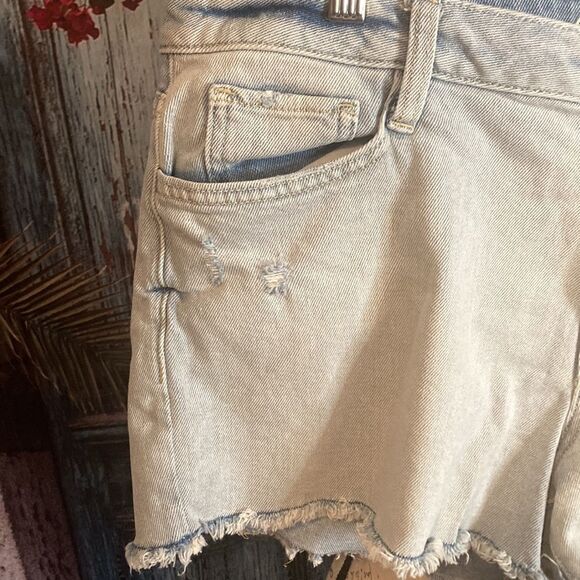 Arizona Jean Company distressed raw edge shortie shorts, size 15, good condition - Picture 2 of 10